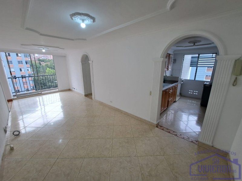 Apartamento en arriendo Antioquia Medellín Altamira 62 m2 Habitaciones 3 Baños 2 Garajes 1 Precio $2400000