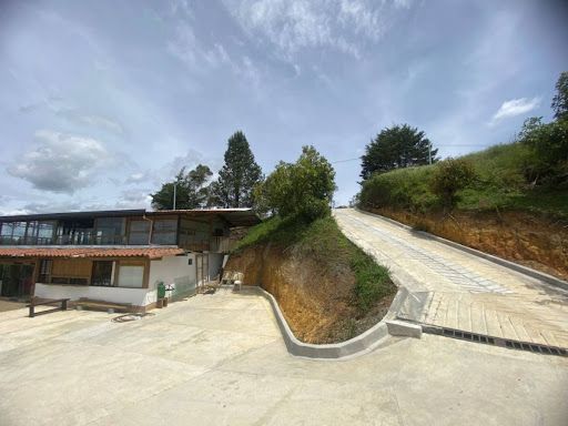 Finca en arriendo Antioquia Rionegro El Porvenir 80 m2 Habitaciones 3 Baños 2 Garajes 1 Precio $3500000