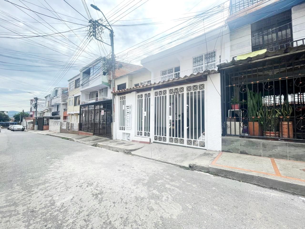 Apartamento en arriendo Santander Bucaramanga Mutis 104 m2 Habitaciones 3 Baños 1 Garajes 1 Precio $1807000