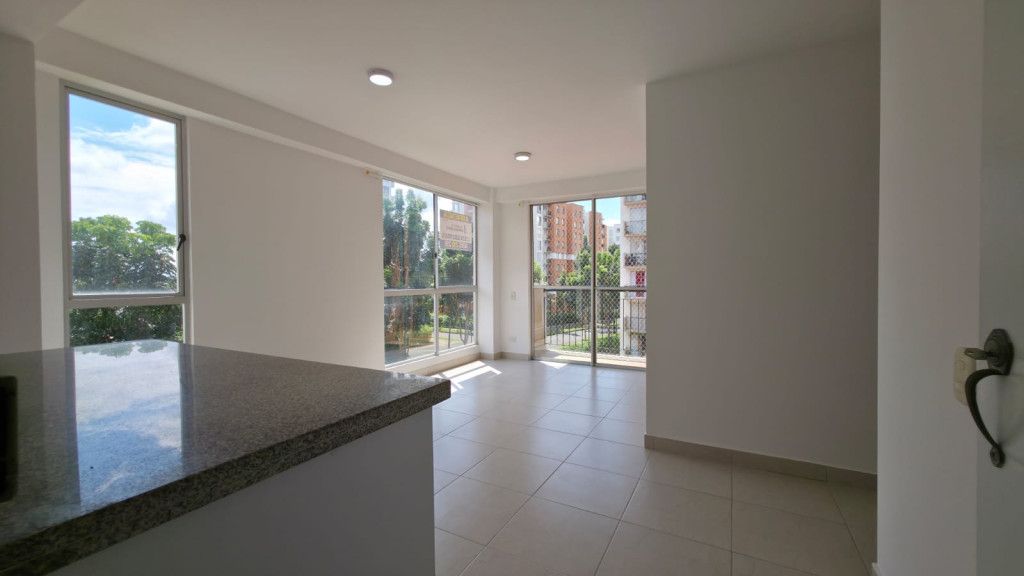 Apartamento en arriendo Valle Del Cauca Cali La Base 56 m2 Habitaciones 2 Baños 2 Garajes 0 Precio $1600000