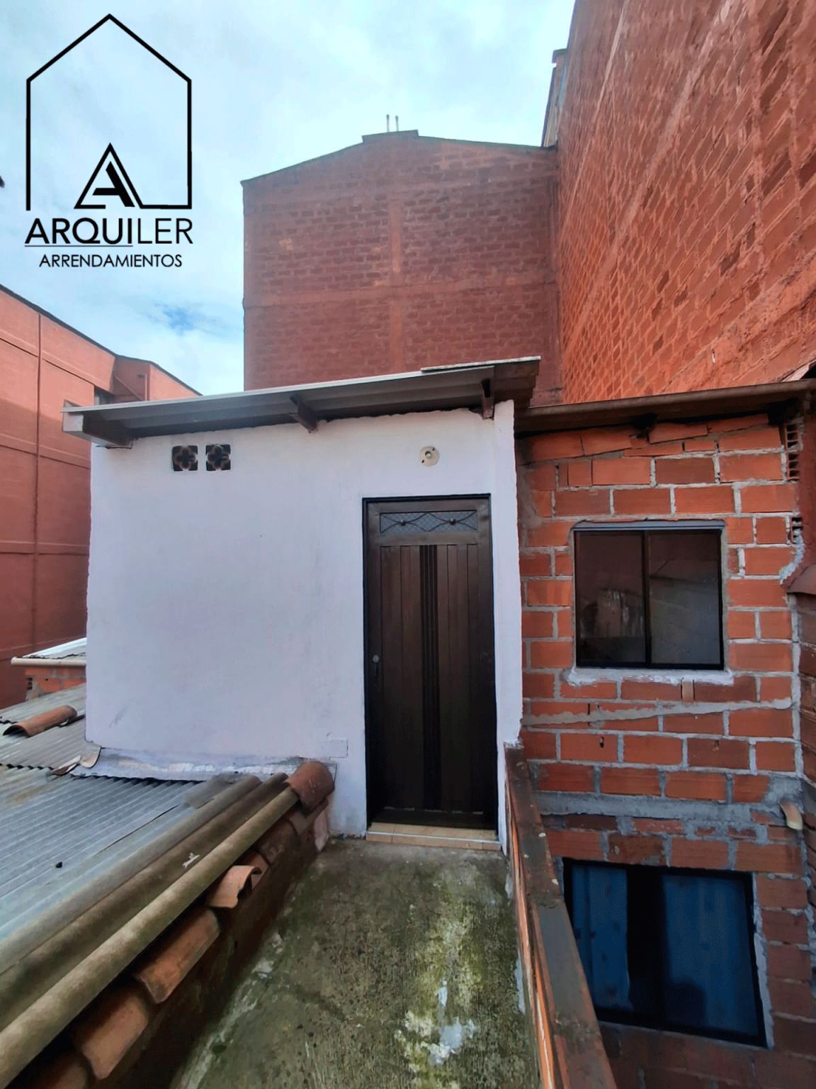 Apartaestudio en arriendo Antioquia Itagüí Ub Riachuelos Et Iii 35 m2 Habitaciones 1 Baños 1 Garajes 0 Precio $900000