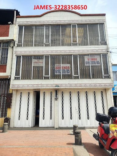 Casa en venta Cundinamarca Bogotá Timiza 400 m2 Habitaciones 8 Baños 5 Garajes 2 Precio $1200000000