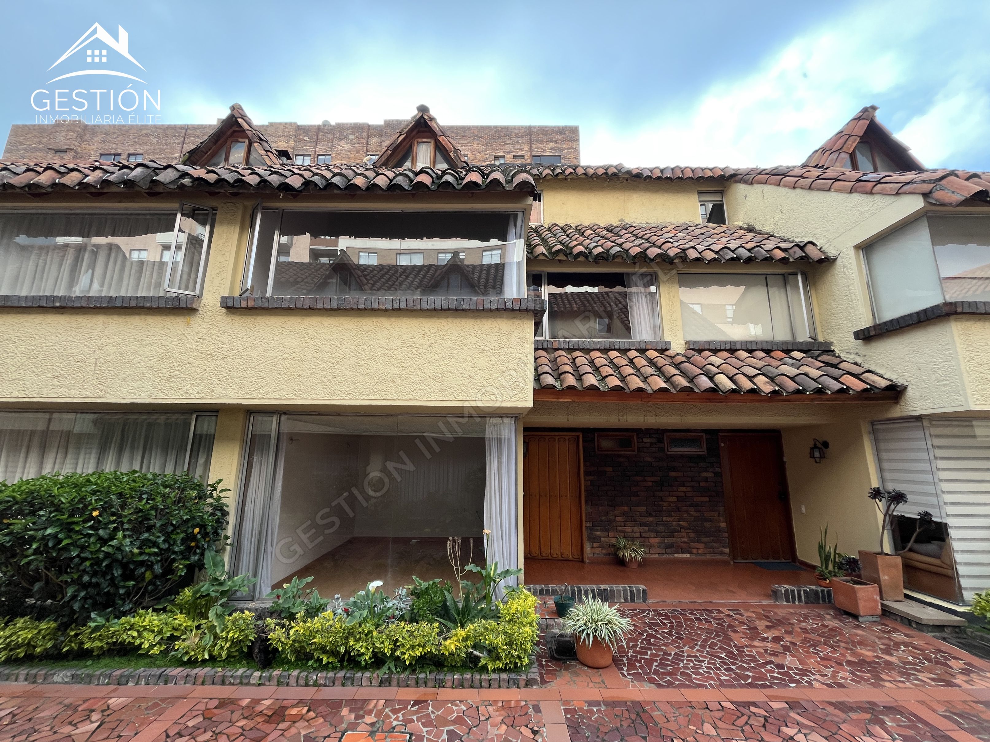 Casa en arriendo Cundinamarca Bogotá Los Cedros Oriental 143 m2 Habitaciones 3 Baños 3 Garajes 1 Precio $4200000