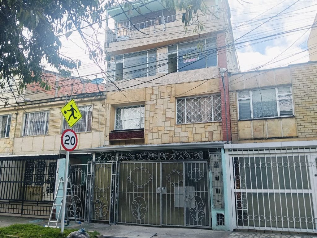 Apartamento en arriendo Cundinamarca Bogotá Ciudad Berna 75 m2 Habitaciones 3 Baños 2 Garajes 0 Precio $2100000