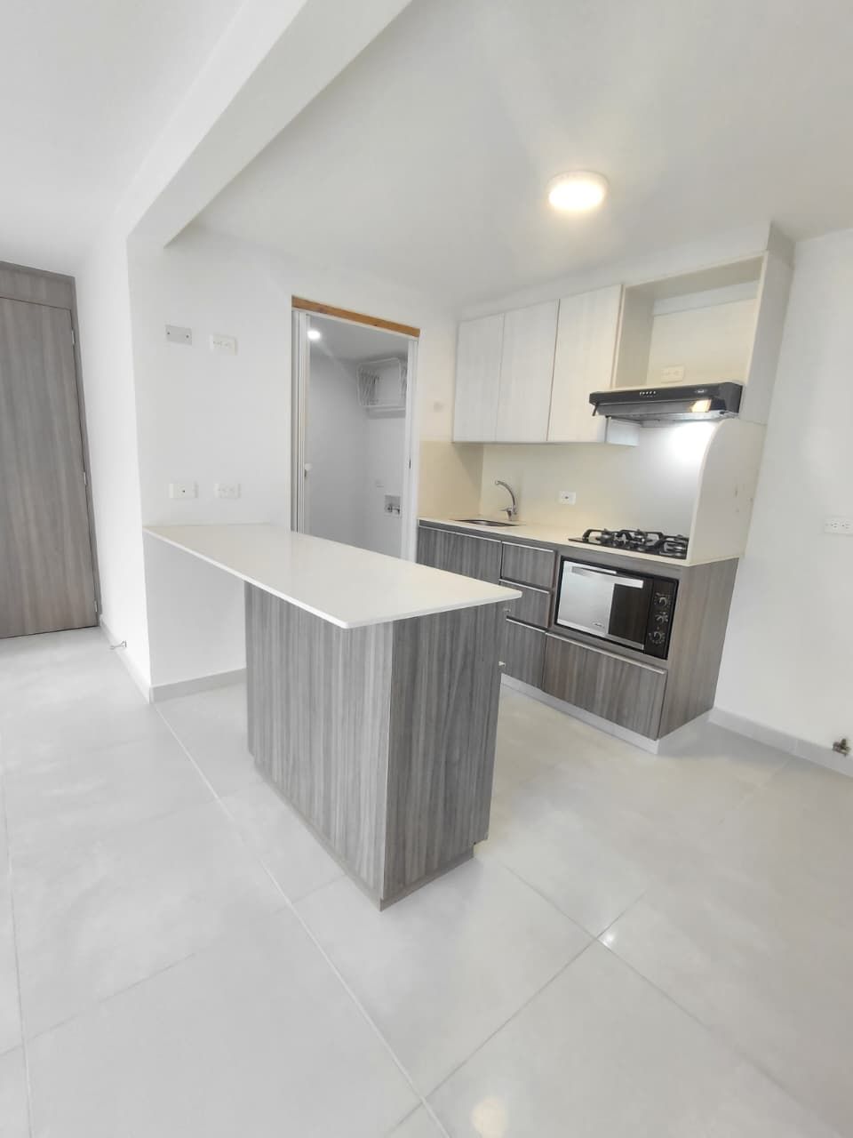 Apartamento en arriendo Antioquia Envigado El Chinguí 62 m2 Habitaciones 2 Baños 2 Garajes 1 Precio $3200000