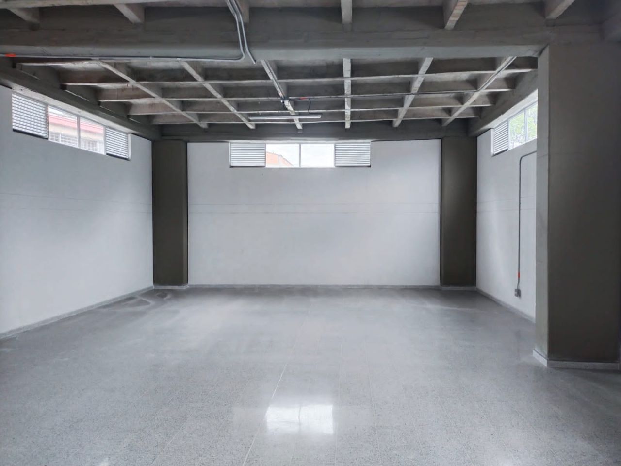 Bodega en arriendo Antioquia Medellín San Bernardo 190 m2 Habitaciones 0 Baños 2 Garajes 0 Precio $8000000