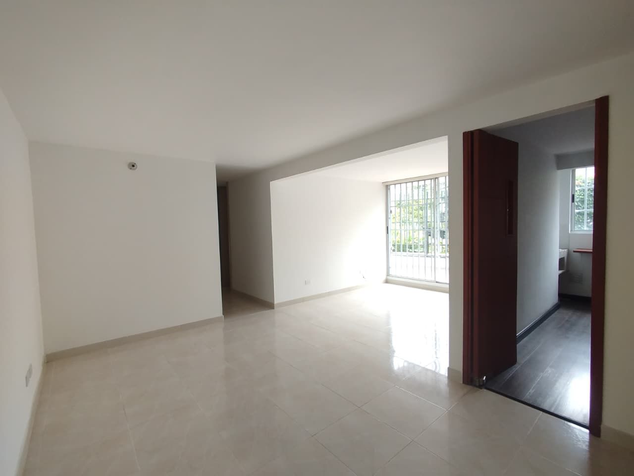 Apartamento en arriendo Risaralda Pereira Jardin De Velez Y Velez 78 m2 Habitaciones 3 Baños 2 Garajes 1 Precio $2600000