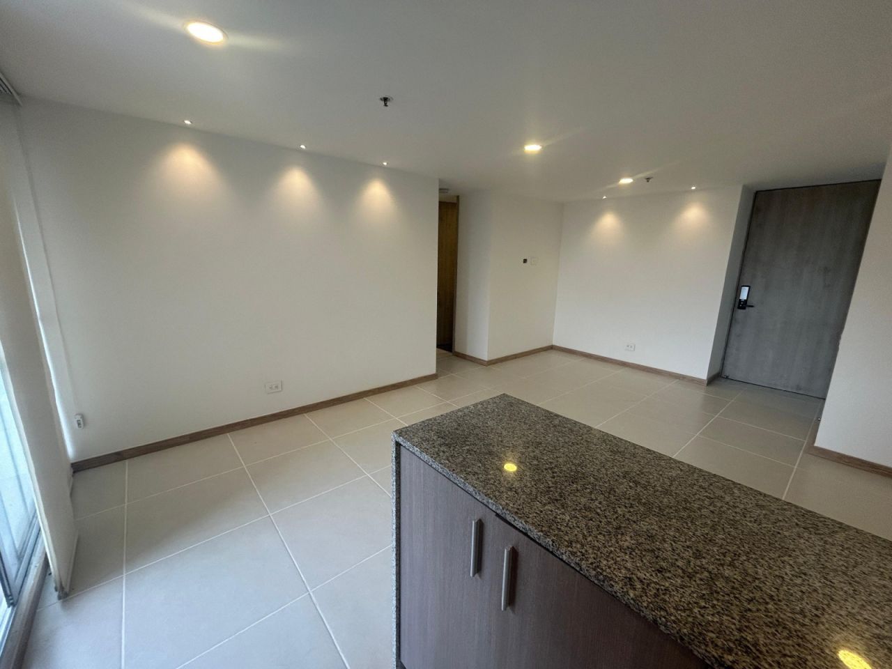 Apartamento en arriendo Antioquia Envigado Las Antillas 80 m2 Habitaciones 3 Baños 2 Garajes 1 Precio $3400000