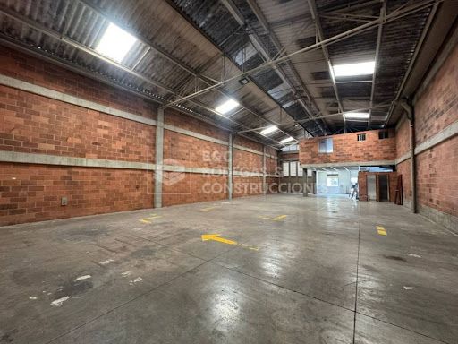 Bodega en arriendo Antioquia La Estrella Ancón San Martín 470 m2 Habitaciones 0 Baños 4 Garajes 2 Precio $19000000