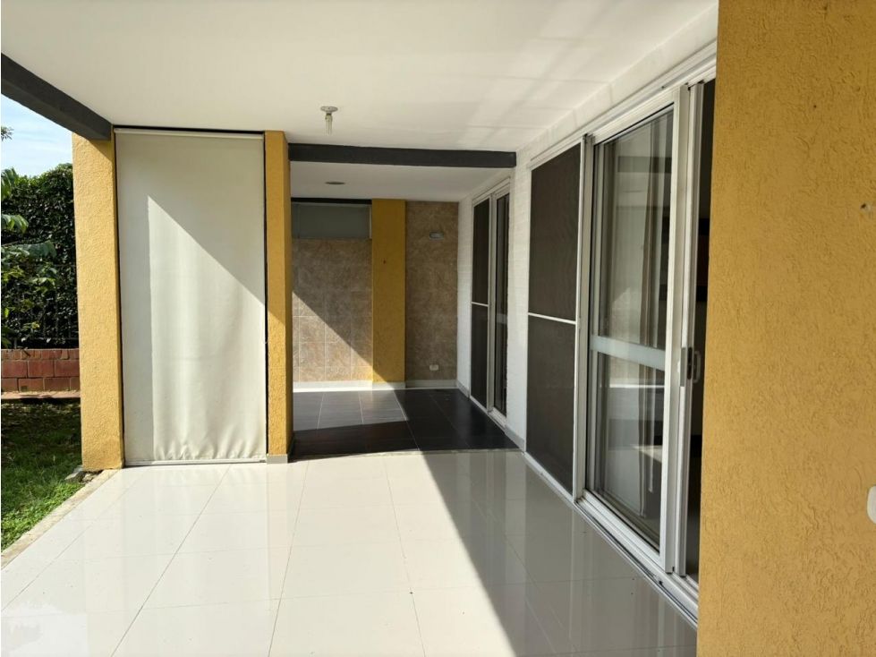 Casa en venta Valle Del Cauca Jamundí Cr La Pradera Iv 480 m2 Habitaciones 3 Baños 3 Garajes 2 Precio $670000000