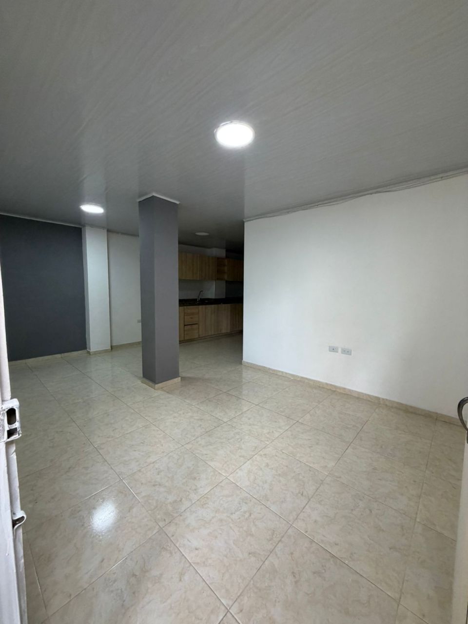 Apartamento en arriendo Valle Del Cauca Cali El Trébol 80 m2 Habitaciones 3 Baños 2 Garajes 1 Precio $900000