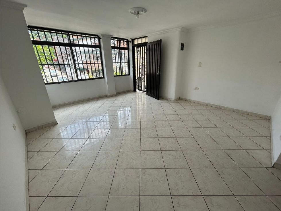 Apartamento en arriendo Antioquia Medellín Los Alpes 77 m2 Habitaciones 3 Baños 1 Garajes 0 Precio $2240000