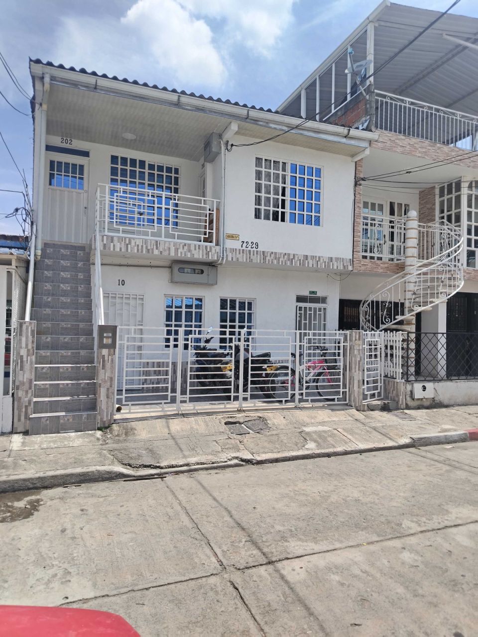 Casa en venta Valle Del Cauca Cali Ulpiano Lloreda 130 m2 Habitaciones 2 Baños 5 Garajes 4 Precio $450000000