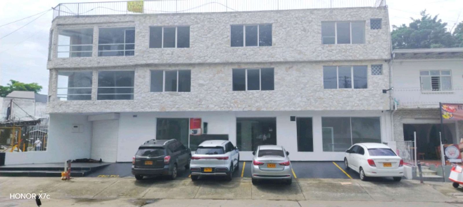 Edificio en arriendo Valle Del Cauca Cali Tequendama 325 m2 Habitaciones 15 Baños 8 Garajes 0 Precio $18500000