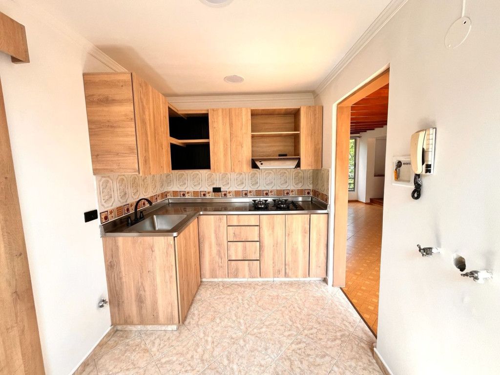 Apartamento en arriendo Antioquia Envigado El Esmeraldal 114 m2 Habitaciones 4 Baños 2 Garajes 1 Precio $4500000