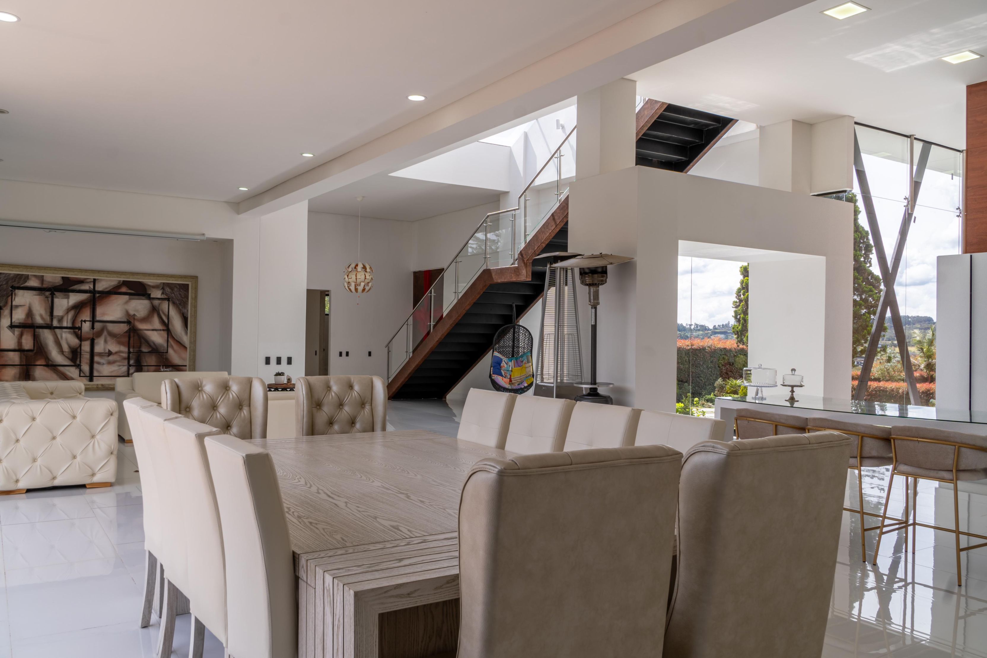 Casa en arriendo o venta Antioquia Envigado Asd 550 m2 Habitaciones 4 Baños 5 Garajes 3 Precio venta $4550000000 Precio arriendo $46800000