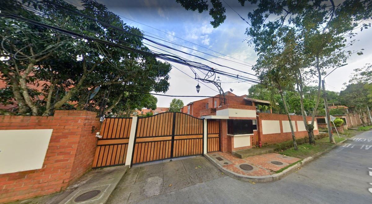 Casa en venta Santander Bucaramanga Lagos Del Cacique 227 m2 Habitaciones 4 Baños 4 Garajes 1 Precio $1750000000