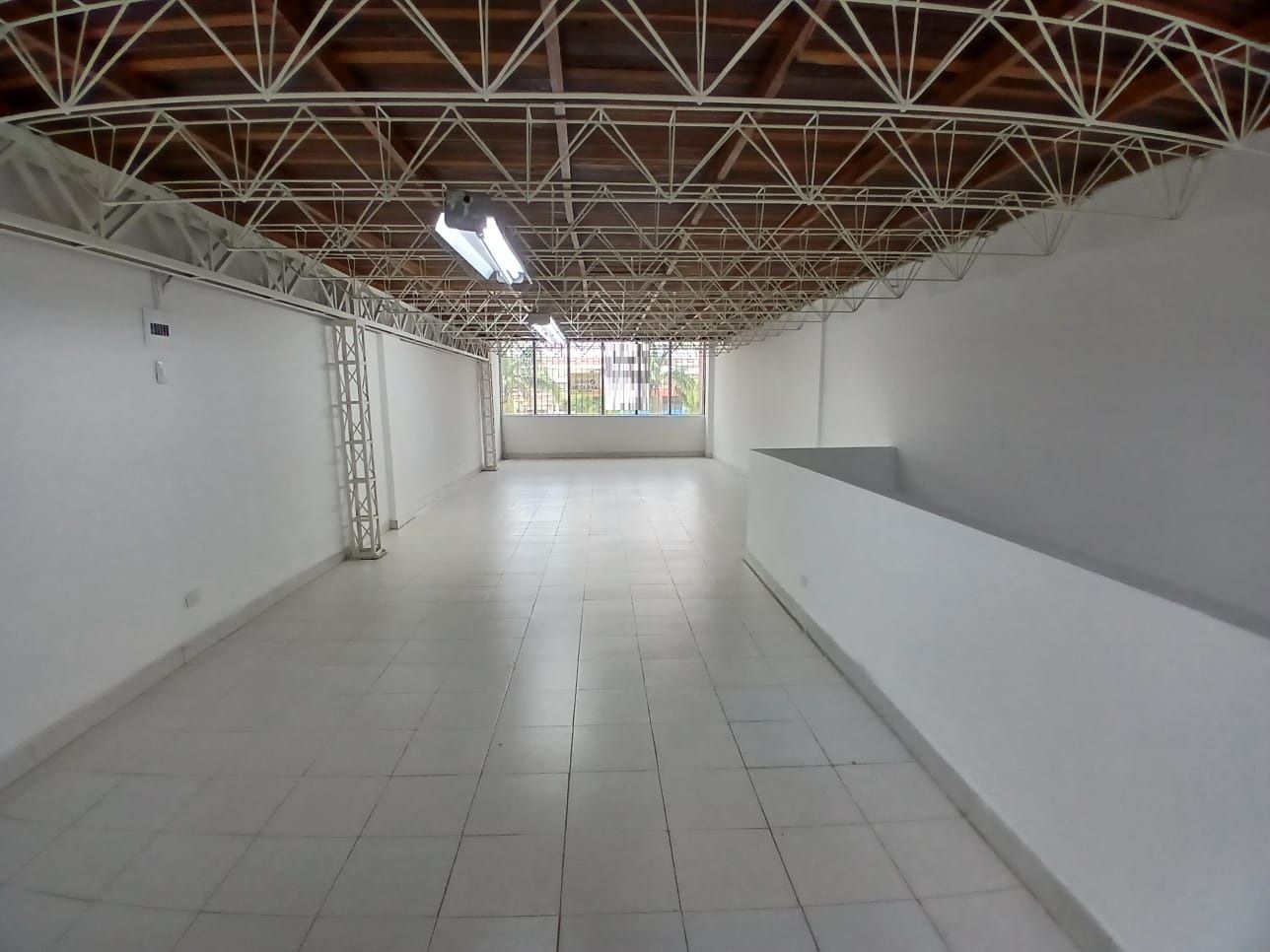 Local en arriendo Antioquia Medellín Cristo Rey 218 m2 Habitaciones 0 Baños 2 Garajes 0 Precio $7900000