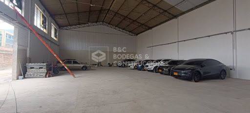 Bodega en arriendo Antioquia Medellín La Candelaria 1200 m2 Habitaciones 0 Baños 6 Garajes 2 Precio $49500000