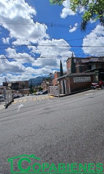 Casa en arriendo Antioquia Copacabana Simon Bolivar Sb centro 85 m2 Habitaciones 3 Baños 3 Garajes 0 Precio $1700000