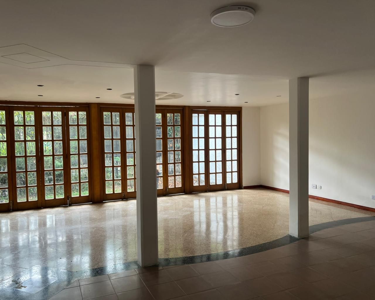 Casa en arriendo Antioquia Medellín Los Balsos No 1 264 m2 Habitaciones 4 Baños 4 Garajes 2 Precio $8500000