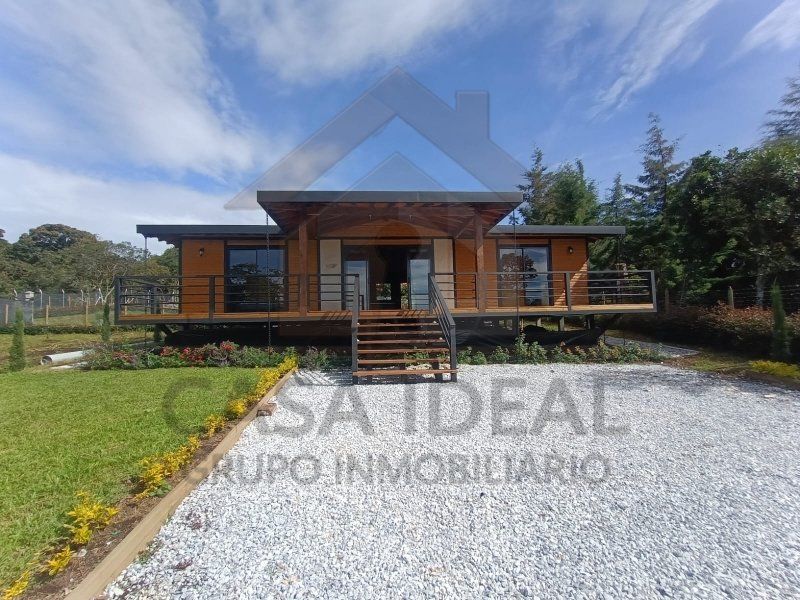 Finca en arriendo Antioquia Rionegro Centro 1000 m2 Habitaciones 3 Baños 3 Garajes 1 Precio $8000000