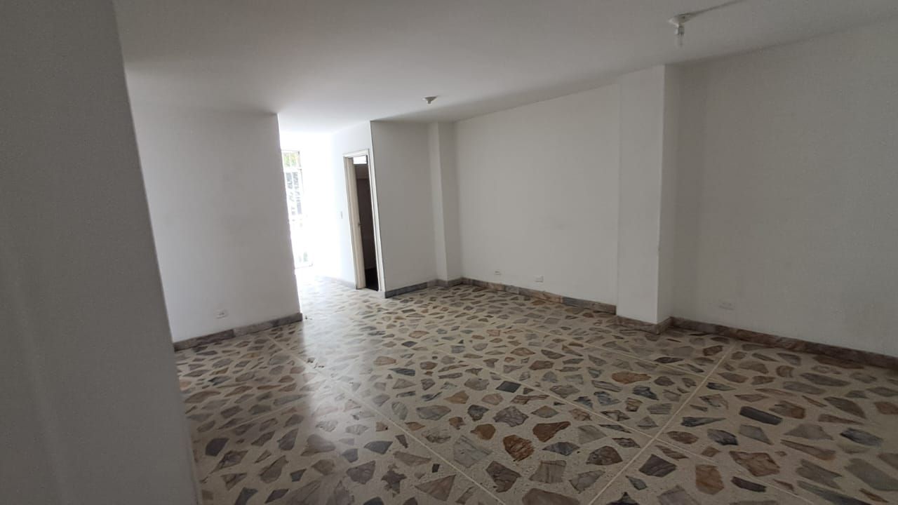 Apartamento en arriendo Antioquia Medellín La Castellana 100 m2 Habitaciones 4 Baños 2 Garajes 1 Precio $2500000