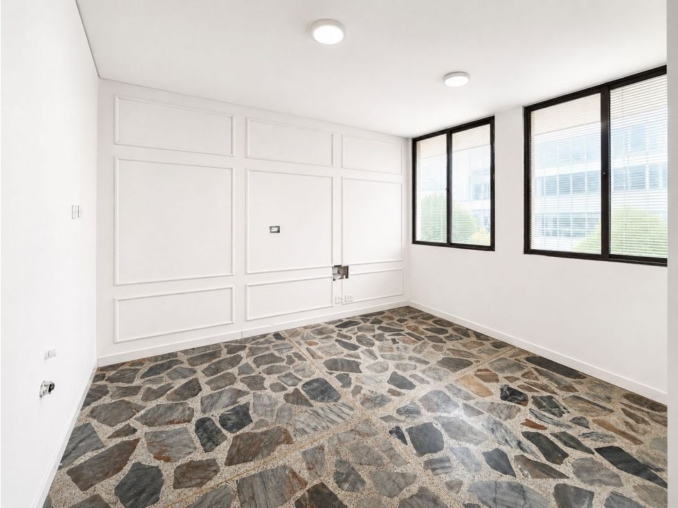 Oficina en venta Antioquia Medellín La Candelaria 50 m2 Habitaciones 0 Baños 0 Garajes 1 Precio $335000000