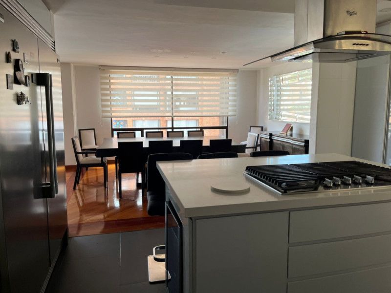 Apartamento en arriendo Cundinamarca Bogotá La Carolina 370 m2 Habitaciones 5 Baños 5 Garajes 3 Precio $24734000