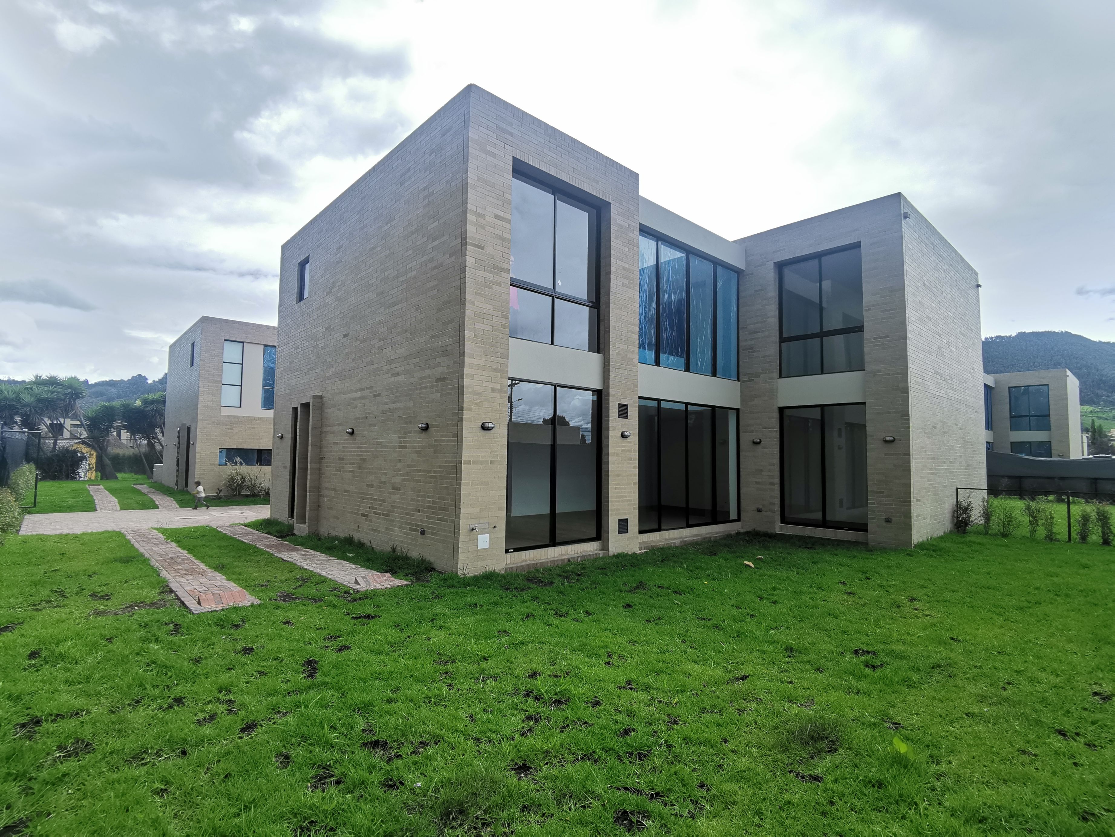 Casa en venta Cundinamarca Cajicá Vda Chuntame 176 m2 Habitaciones 3 Baños 4 Garajes 2 Precio $1200000000