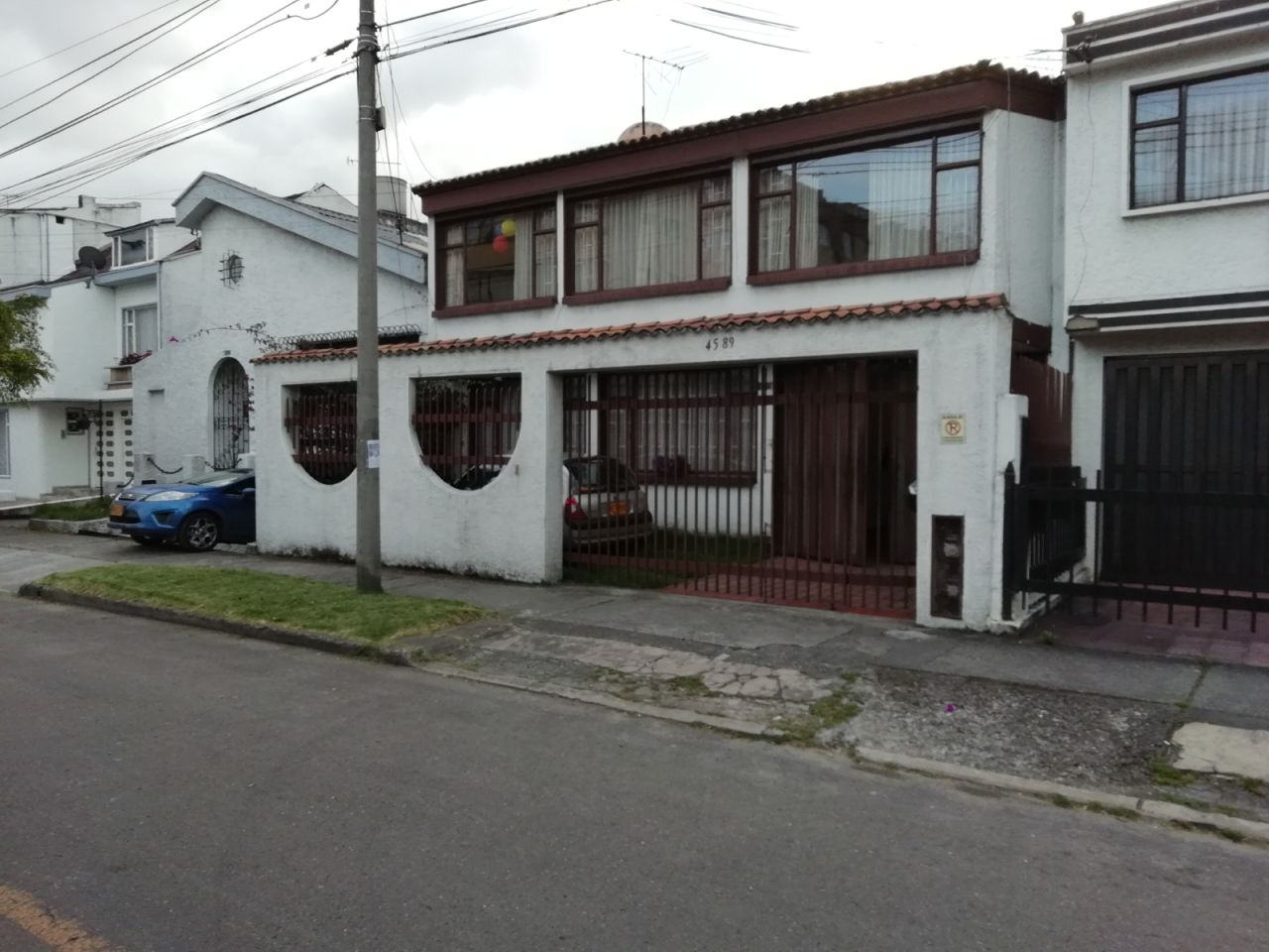 Casa en venta Cundinamarca Bogotá El Salitre 250 m2 Habitaciones 3 Baños 2 Garajes 2 Precio $1200000000