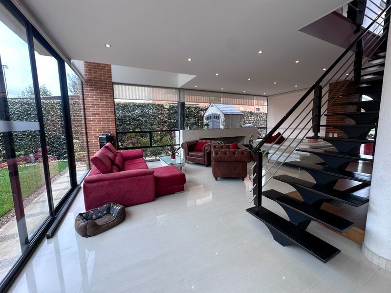 Casa en venta Cundinamarca Chía Br Santa Lucia 228 m2 Habitaciones 4 Baños 5 Garajes 2 Precio $1450000000