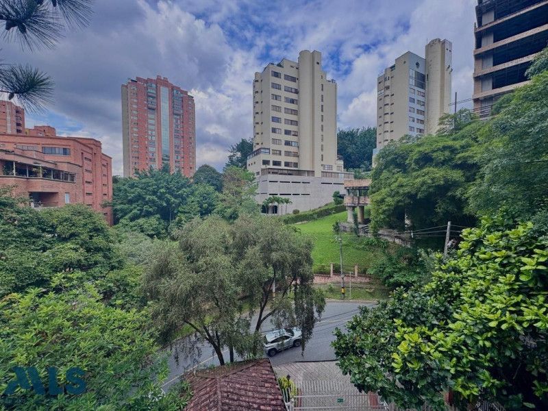 Apartamento en venta Antioquia Medellín El Diamante No2 82 m2 Habitaciones 3 Baños 2 Garajes 2 Precio $550000000