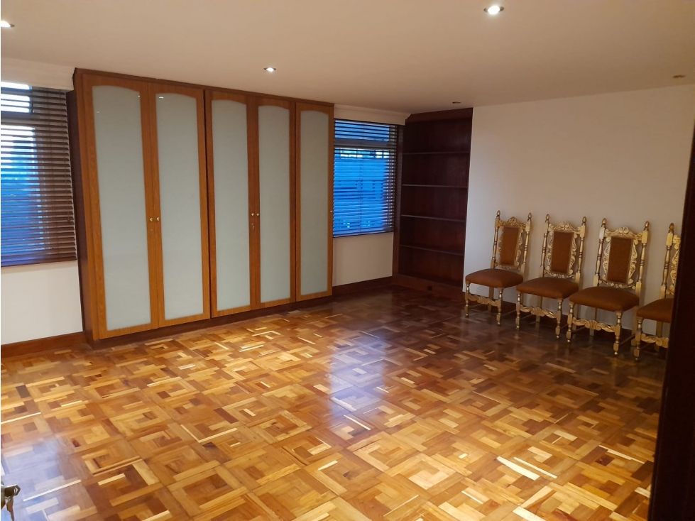Apartamento en venta Cundinamarca Bogotá San Martin 238 m2 Habitaciones 3 Baños 3 Garajes 2 Precio $1400000000