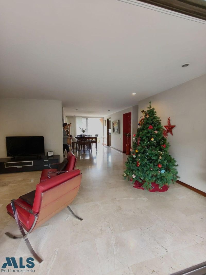 Inmuebles en Remate Apartamento en venta Antioquia Medellín La Florida 191 m2 Habitaciones 3 Baños 4 Garajes 2 Precio $1955000000