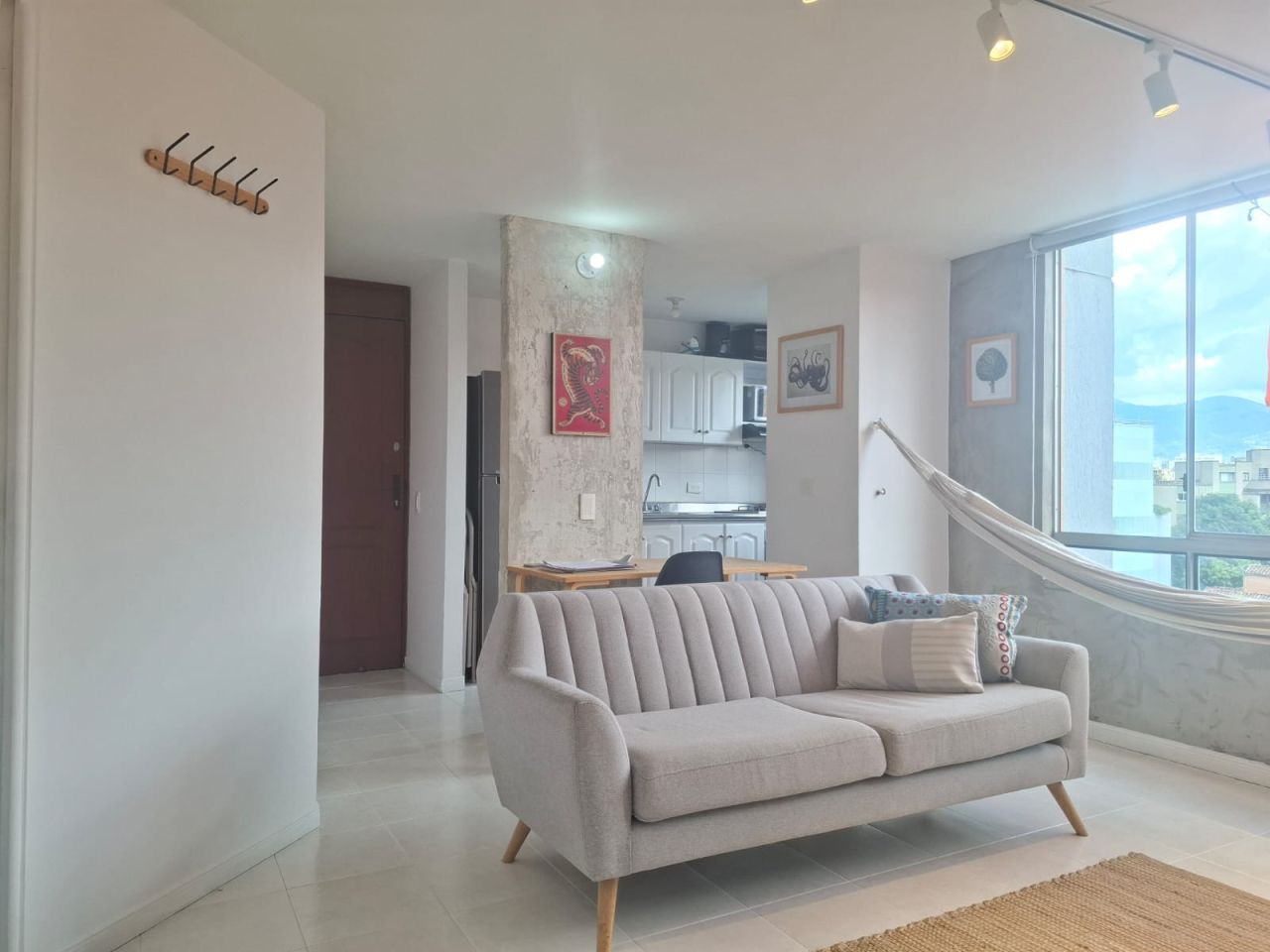 Apartamento en arriendo Antioquia Medellín Manila 50 m2 Habitaciones 2 Baños 2 Garajes 1 Precio $3650000