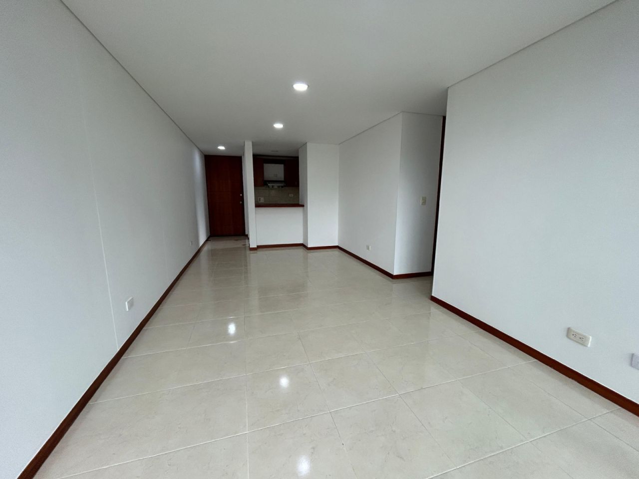 Apartamento en arriendo Antioquia Envigado Trianon 85 m2 Habitaciones 3 Baños 2 Garajes 1 Precio $3300000