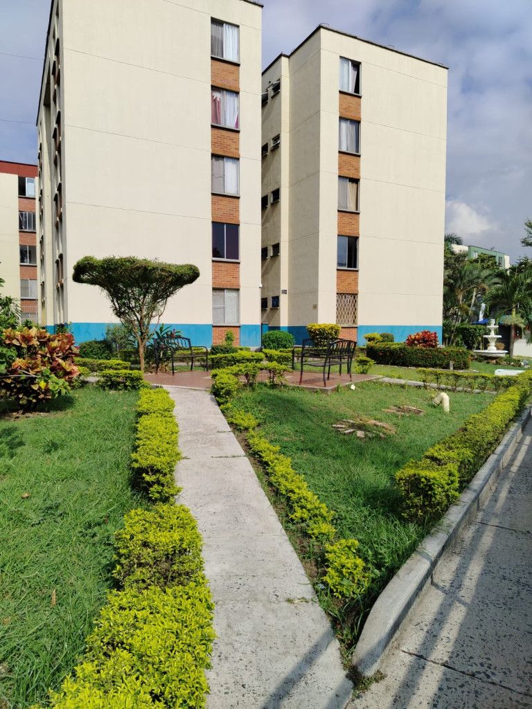 Apartamento en arriendo Valle Del Cauca Cali Torres De Confandi 51 m2 Habitaciones 3 Baños 1 Garajes 0 Precio $1300000
