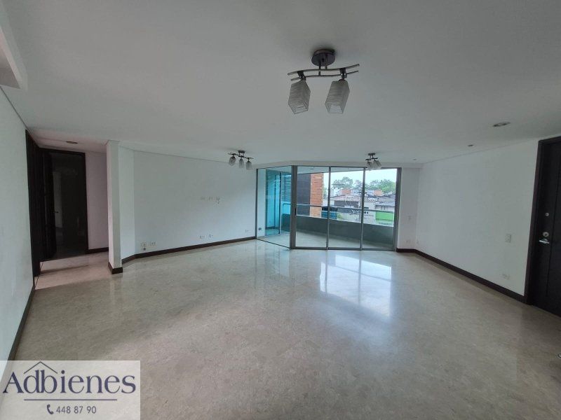 Apartamento en arriendo Antioquia Medellín Bolivariana 110 m2 Habitaciones 3 Baños 3 Garajes 2 Precio $4500000