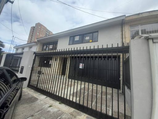 Casa en arriendo Cundinamarca Bogotá La Castellana 330 m2 Habitaciones 5 Baños 5 Garajes 4 Precio $10000000