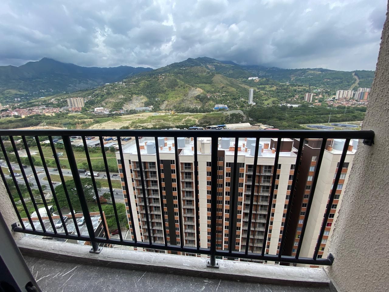 Apartamento en arriendo Antioquia Bello Altos De Quitasol 55 m2 Habitaciones 3 Baños 2 Garajes 0 Precio $1900000