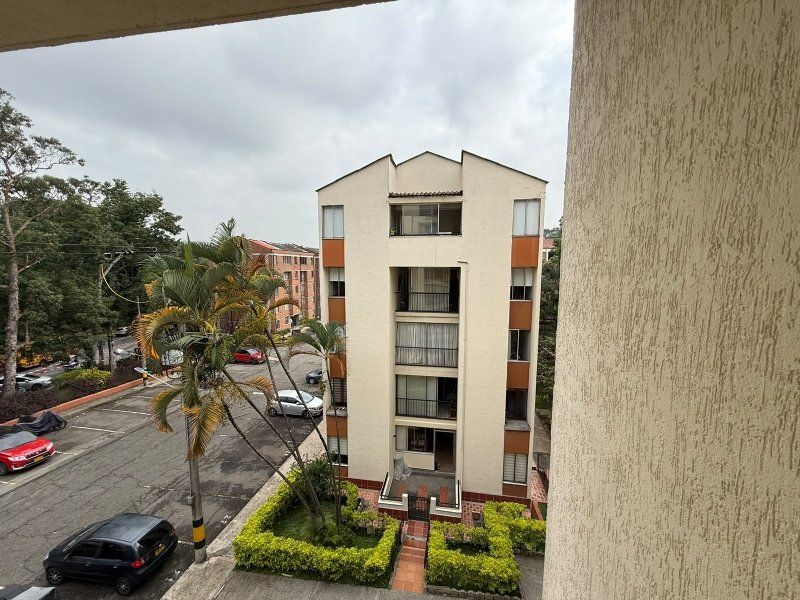 Apartamento en arriendo Antioquia Envigado Torres De Santa Barbara 80 m2 Habitaciones 3 Baños 2 Garajes 0 Precio $2700000