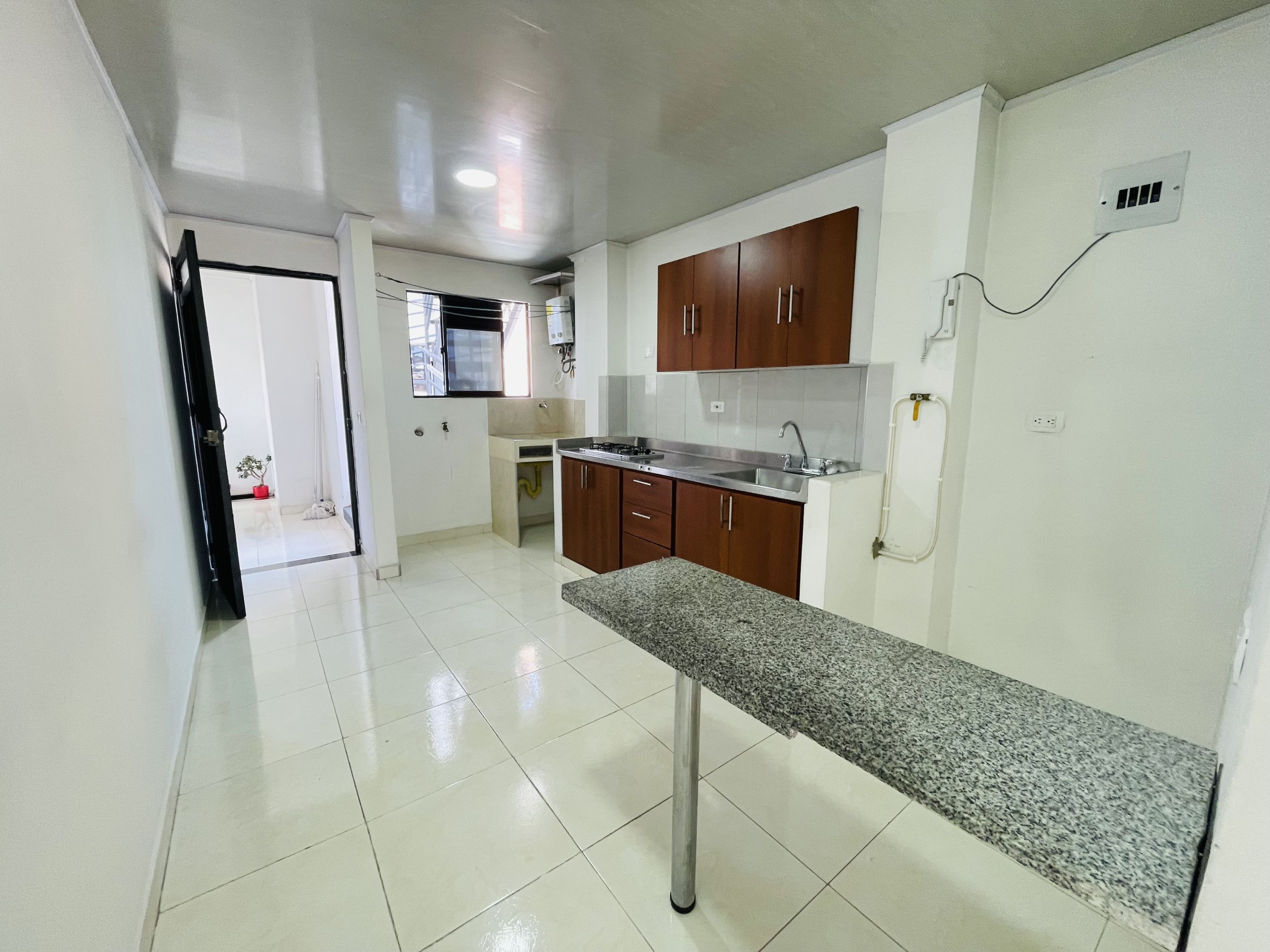Apartaestudio en arriendo Antioquia Envigado Alcalá 35 m2 Habitaciones 1 Baños 1 Garajes 0 Precio $1600000