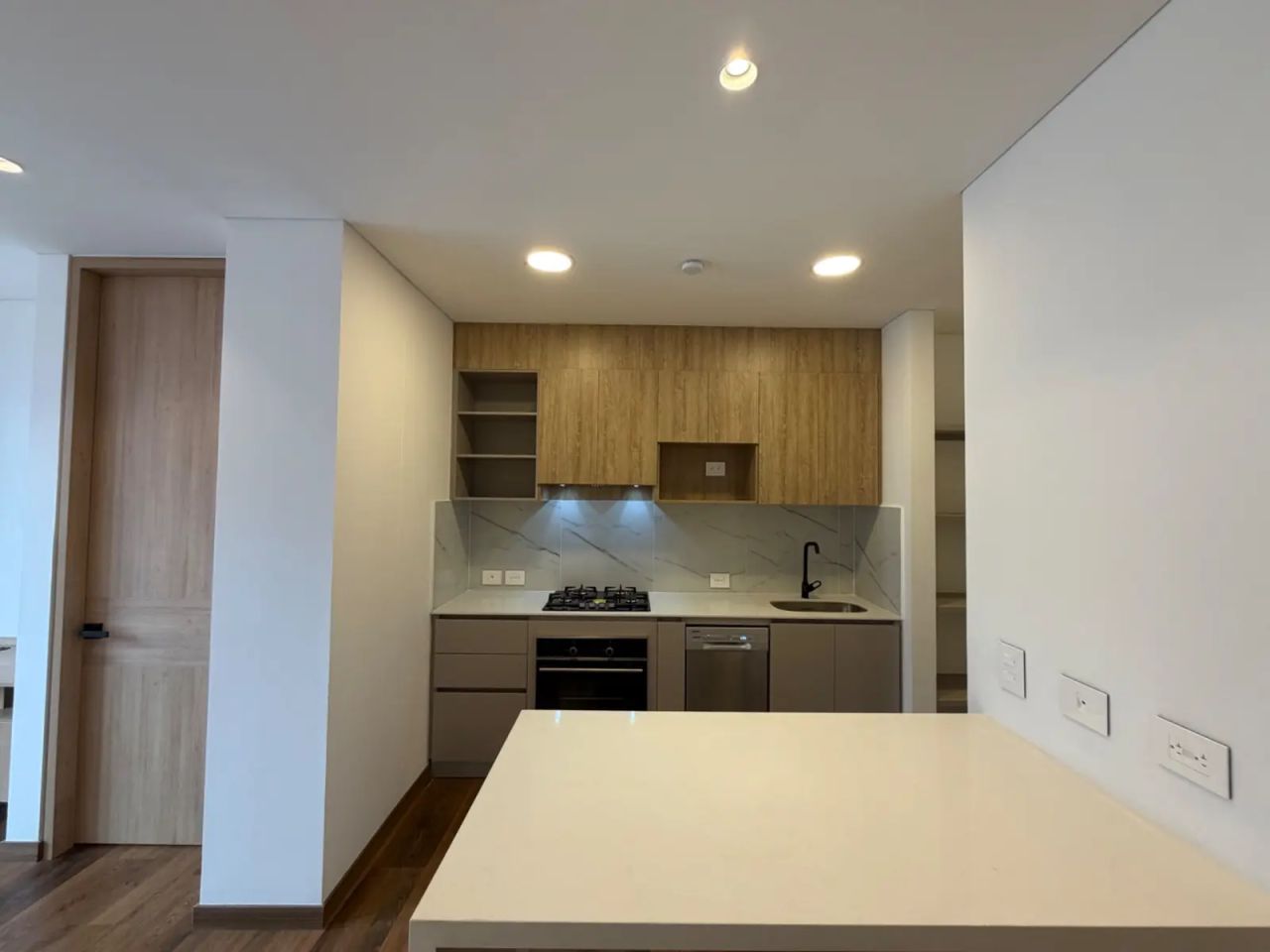 Apartamento en venta Cundinamarca Bogotá Antiguo Country 72 m2 Habitaciones 2 Baños 3 Garajes 2 Precio $826000000