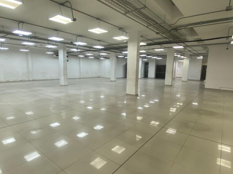 Bodega en arriendo Cundinamarca Bogotá Toberin 1600 m2 Habitaciones 0 Baños 3 Garajes 4 Precio $45000000