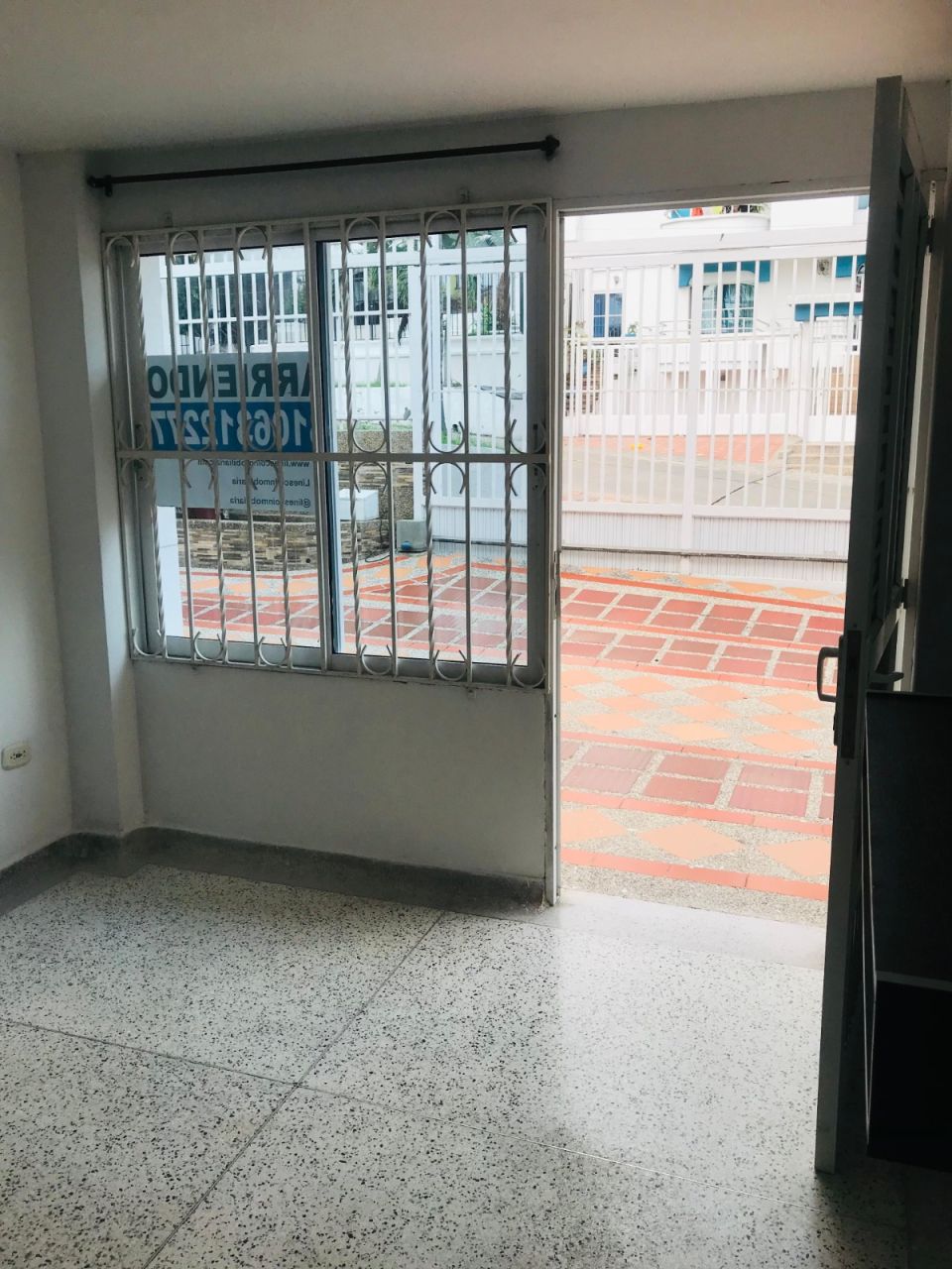 Apartaestudio en arriendo Atlántico Barranquilla Las Mercedes 50 m2 Habitaciones 1 Baños 2 Garajes 1 Precio $1100000