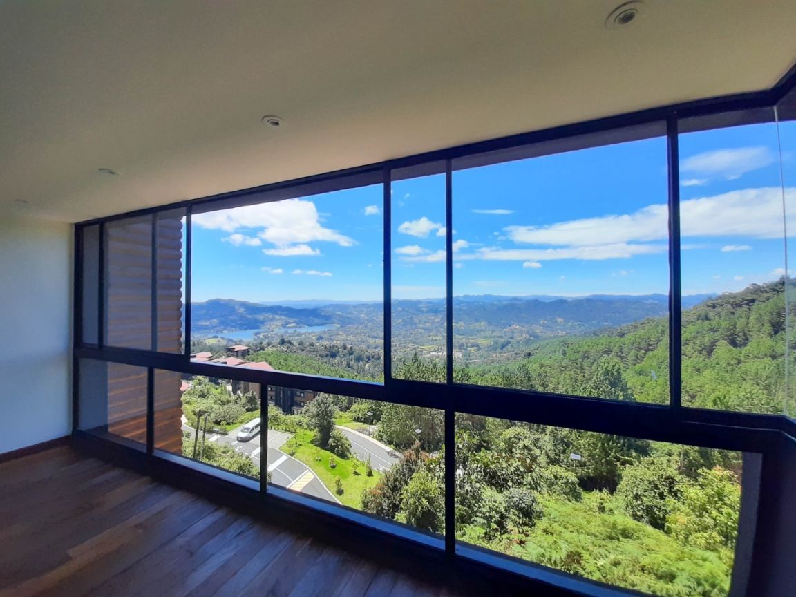 Apartamento en arriendo o venta Antioquia El Retiro Asd 118 m2 Habitaciones 2 Baños 3 Garajes 2 Precio venta $1400000000 Precio arriendo $7400000