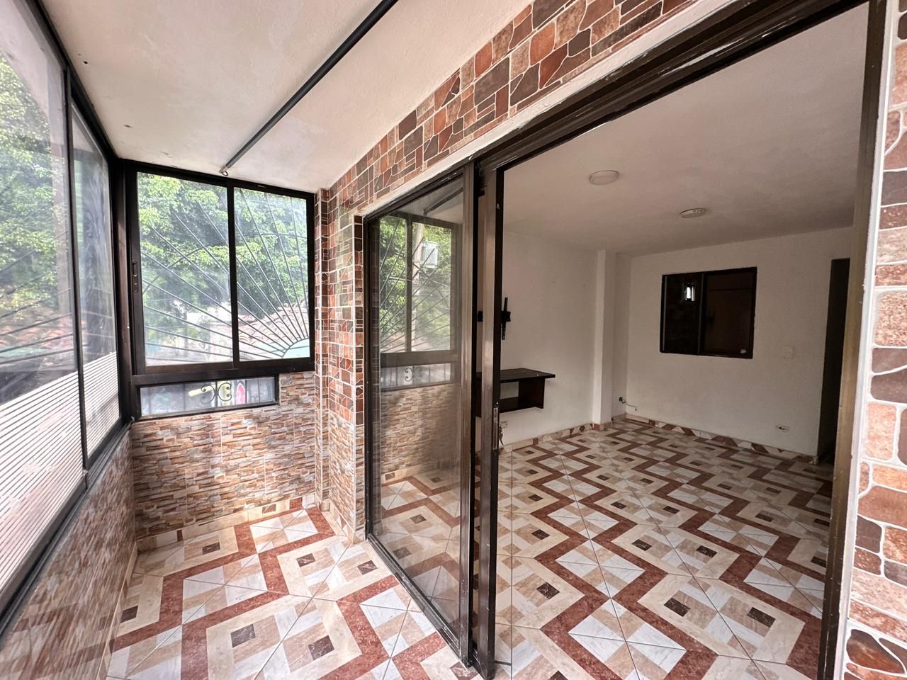 Oficina en arriendo Antioquia Medellín Fatima 75 m2 Habitaciones 0 Baños 1 Garajes 0 Precio $2400000
