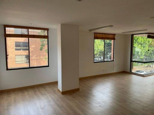 Oficina en arriendo Cundinamarca Bogotá Chicó Norte 85 m2 Habitaciones 0 Baños 1 Garajes 2 Precio $6705030