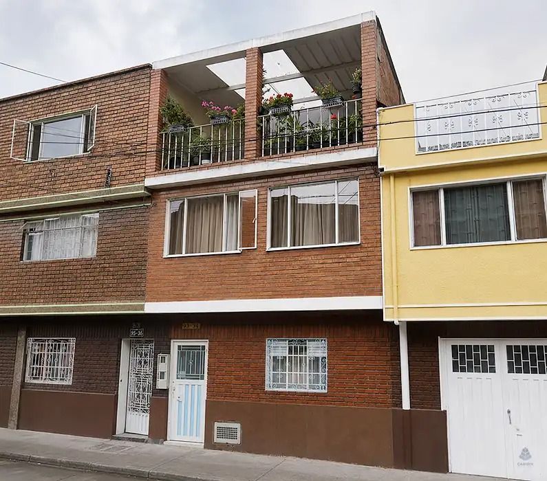 Casa en venta Cundinamarca Bogotá San Fernando Occidental 297 m2 Habitaciones 6 Baños 4 Garajes 0 Precio $750000000